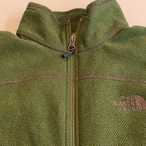 The North Face 3/4 zip - Picture 3 of 6